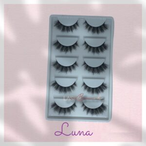 Luna lashes